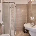 Astoria فندق