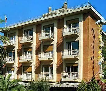 Hotell Astoria 3*
