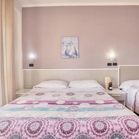 Astoria Hotell 3*