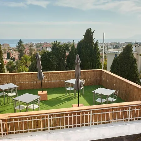 Astoria Hotell 3*